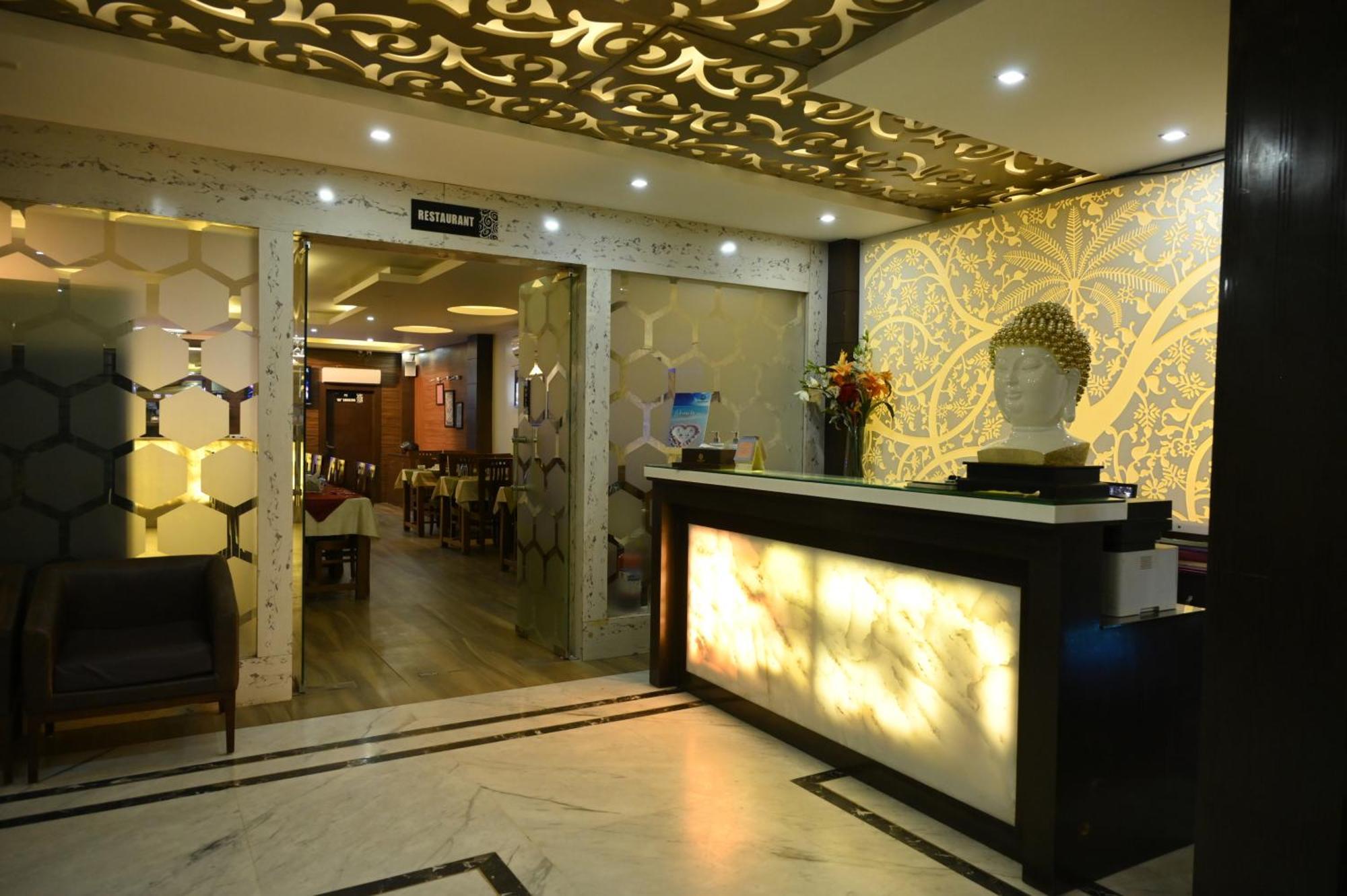 Hotel Dh Дармсала Экстерьер фото