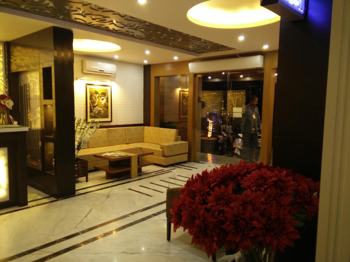 Hotel Dh Дармсала Экстерьер фото