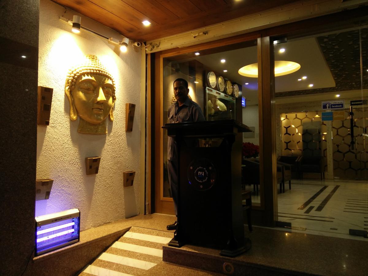 Hotel Dh Дармсала Экстерьер фото